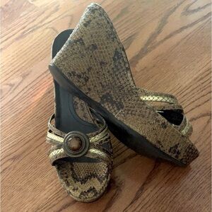 VIA SPIGA Wedge Slip On Sandals Snake pattern size 8 Made in Italy
